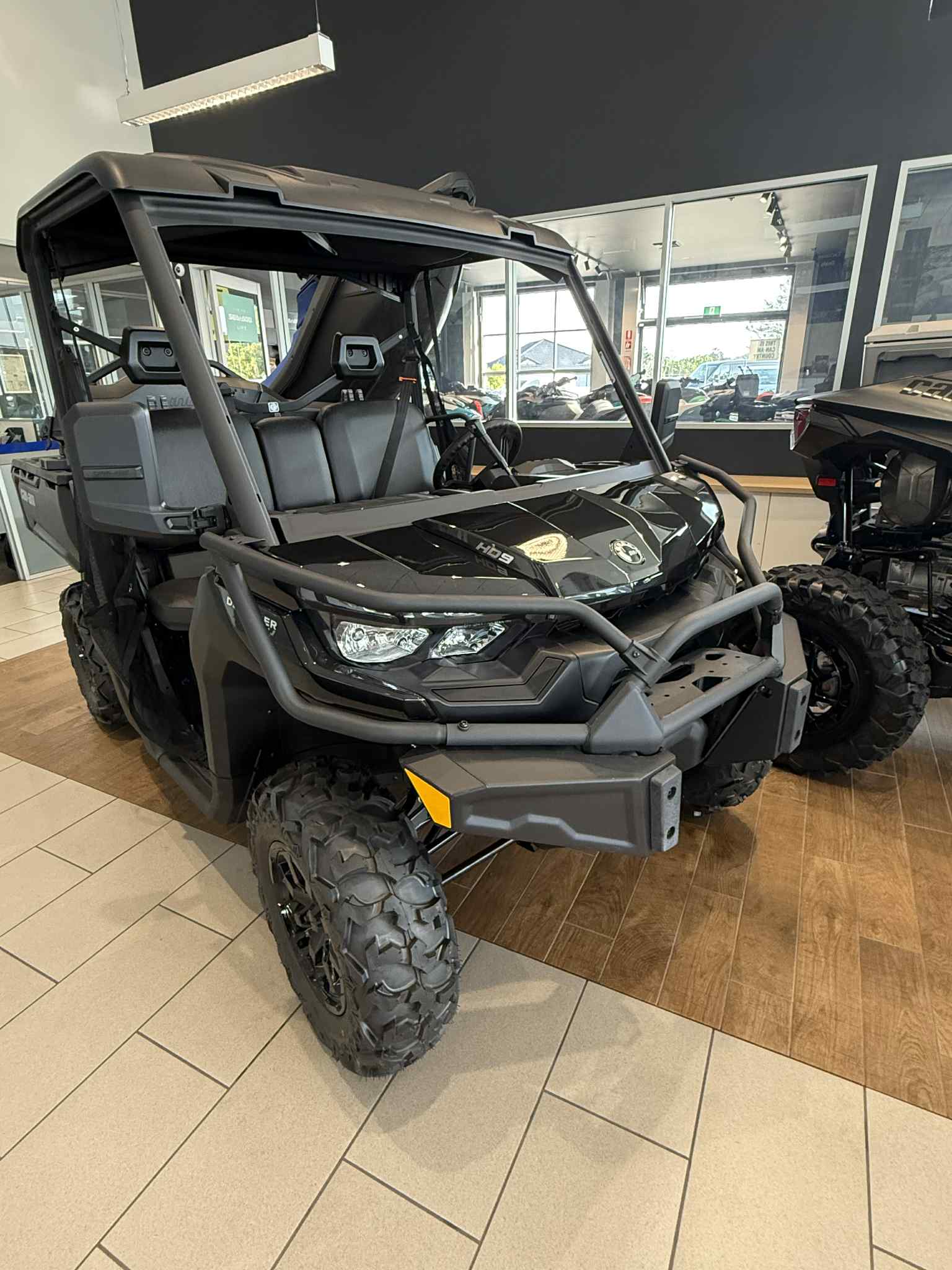 2025  Defender XU HD9 - 3